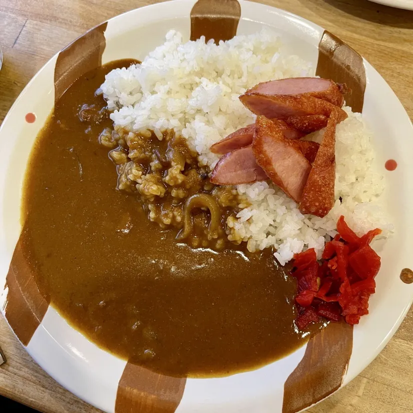 全席喫煙OK！辛すぎない美味しいカレー