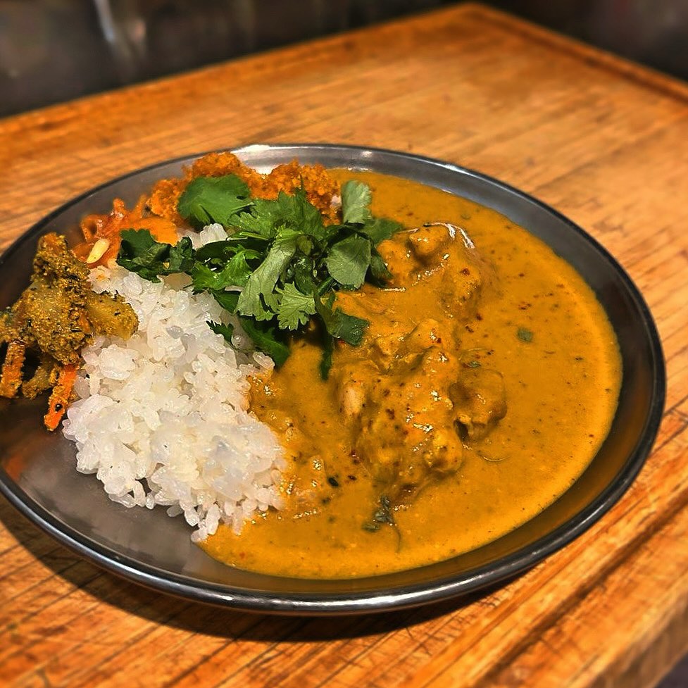 スパイスカレー あかつ亭