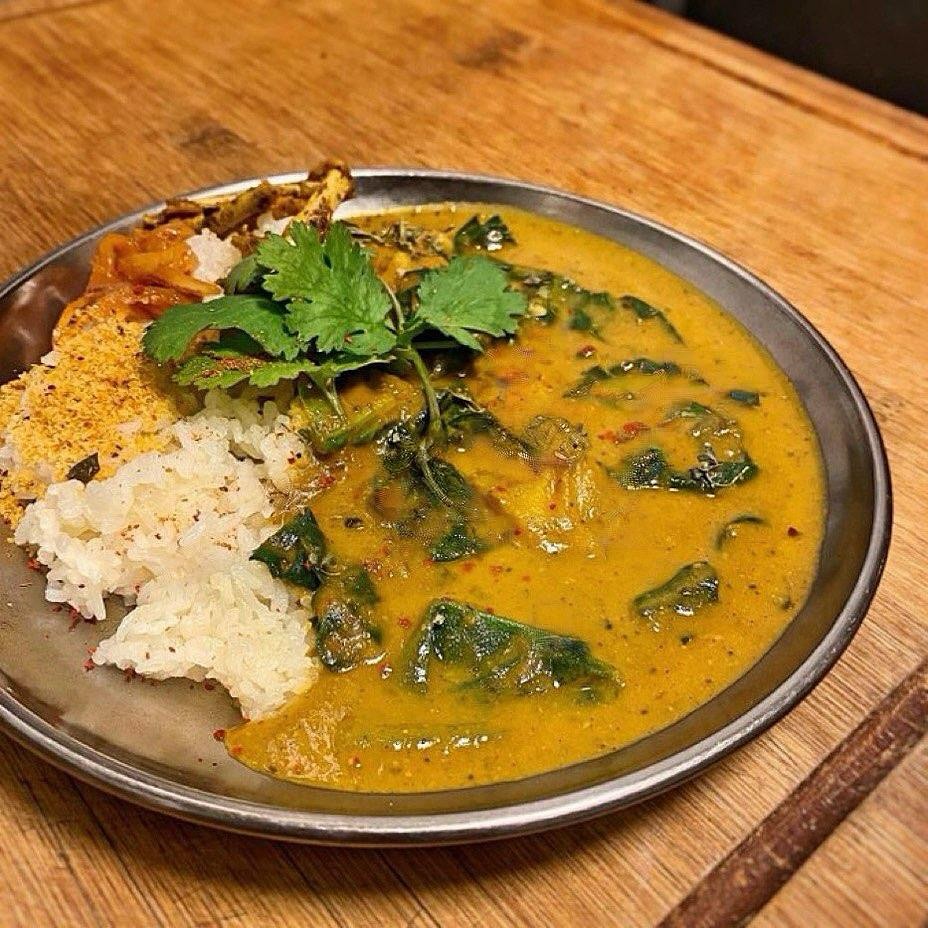 スパイスカレー あかつ亭