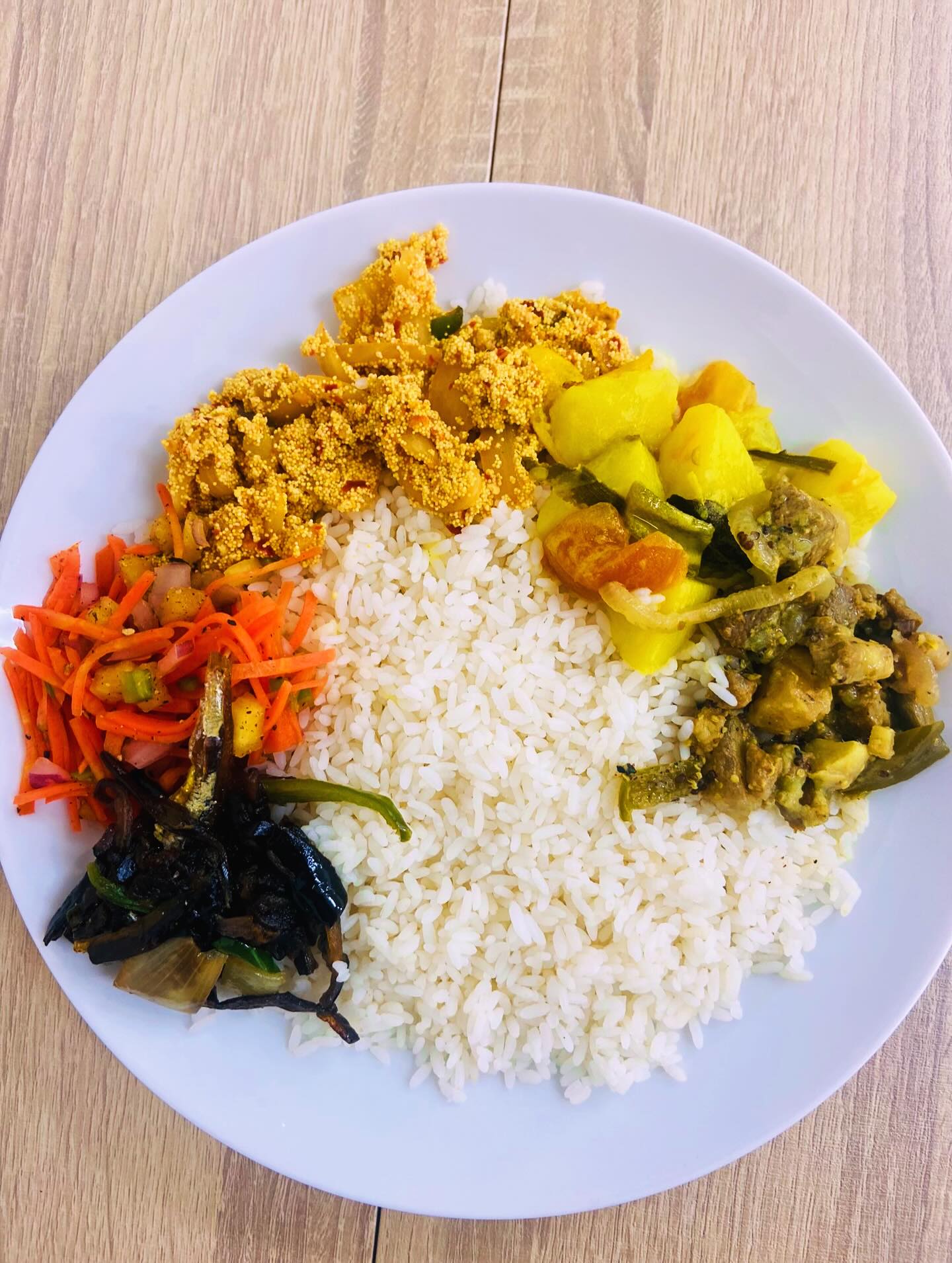 CEYLONIYA（セイロニヤ）