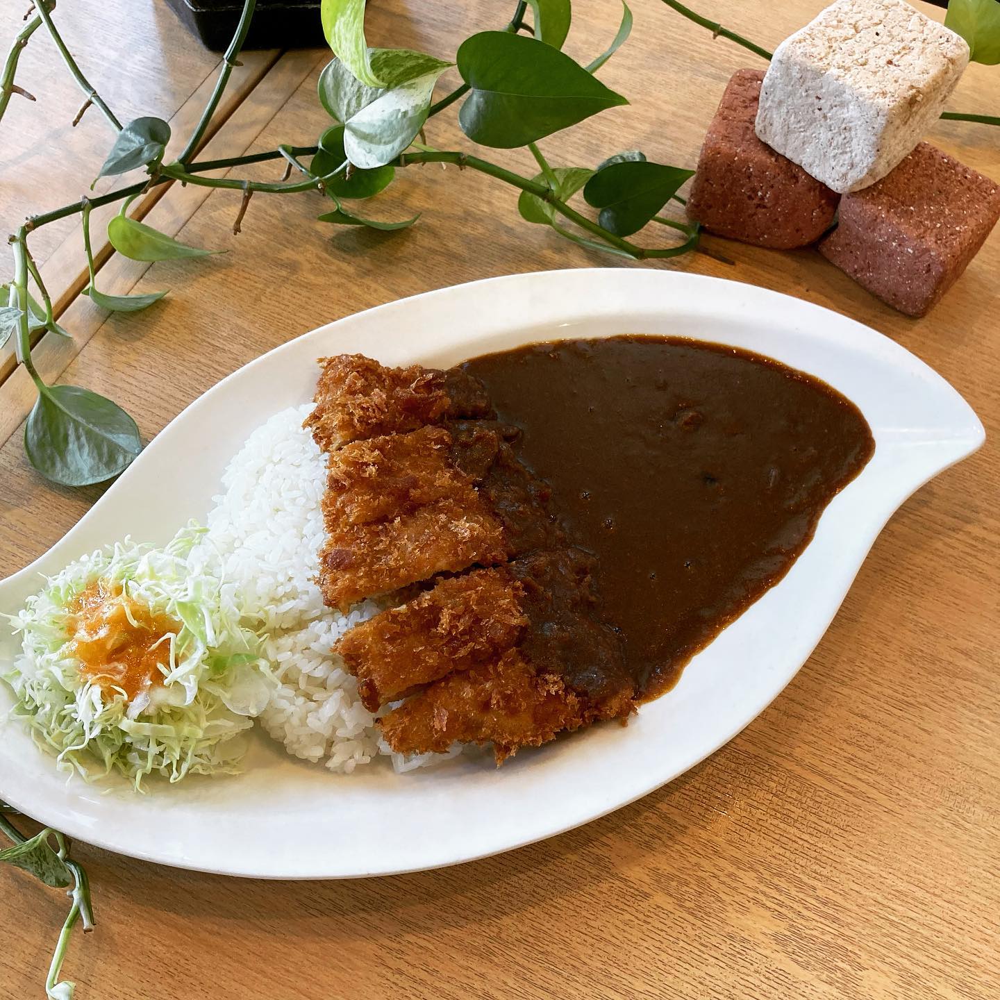 Cafe WOL（カフェ ウォール）