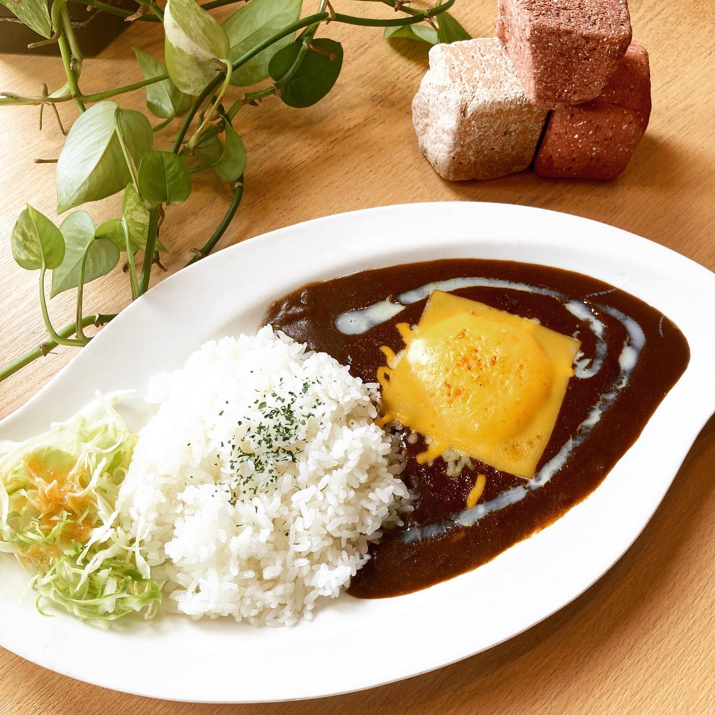 Cafe WOL（カフェ ウォール）