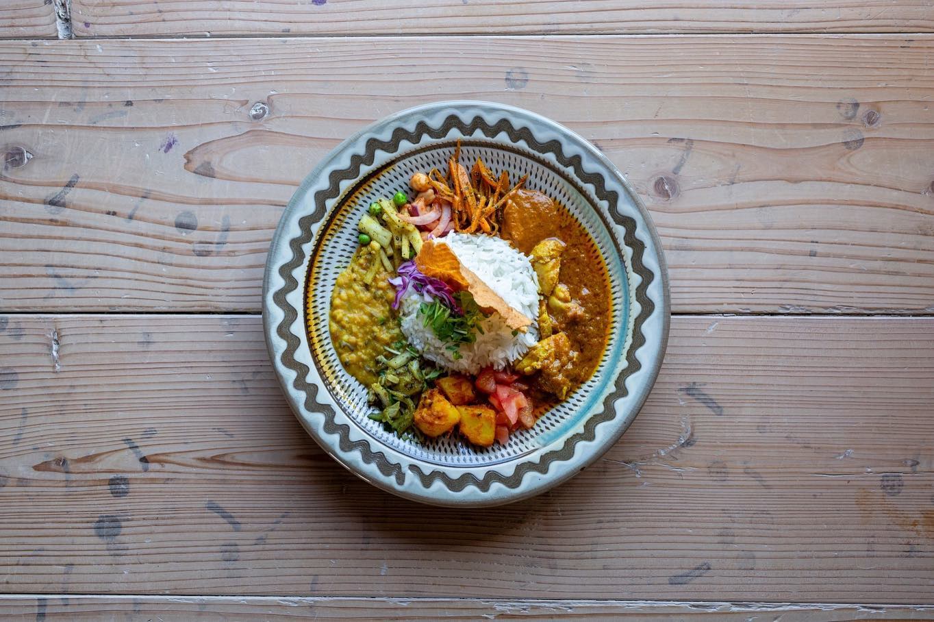 R.R.R CURRY（アールアールアールカレー）