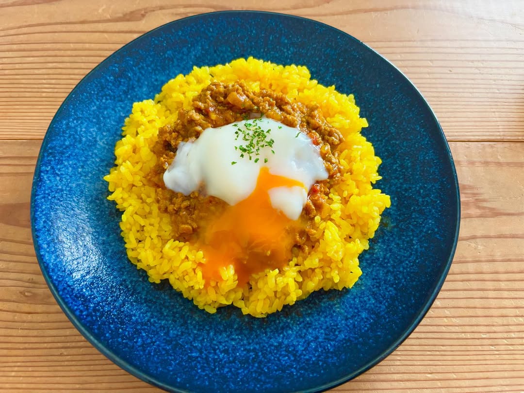 CARRY ～幸せを運ぶカレー屋さん～