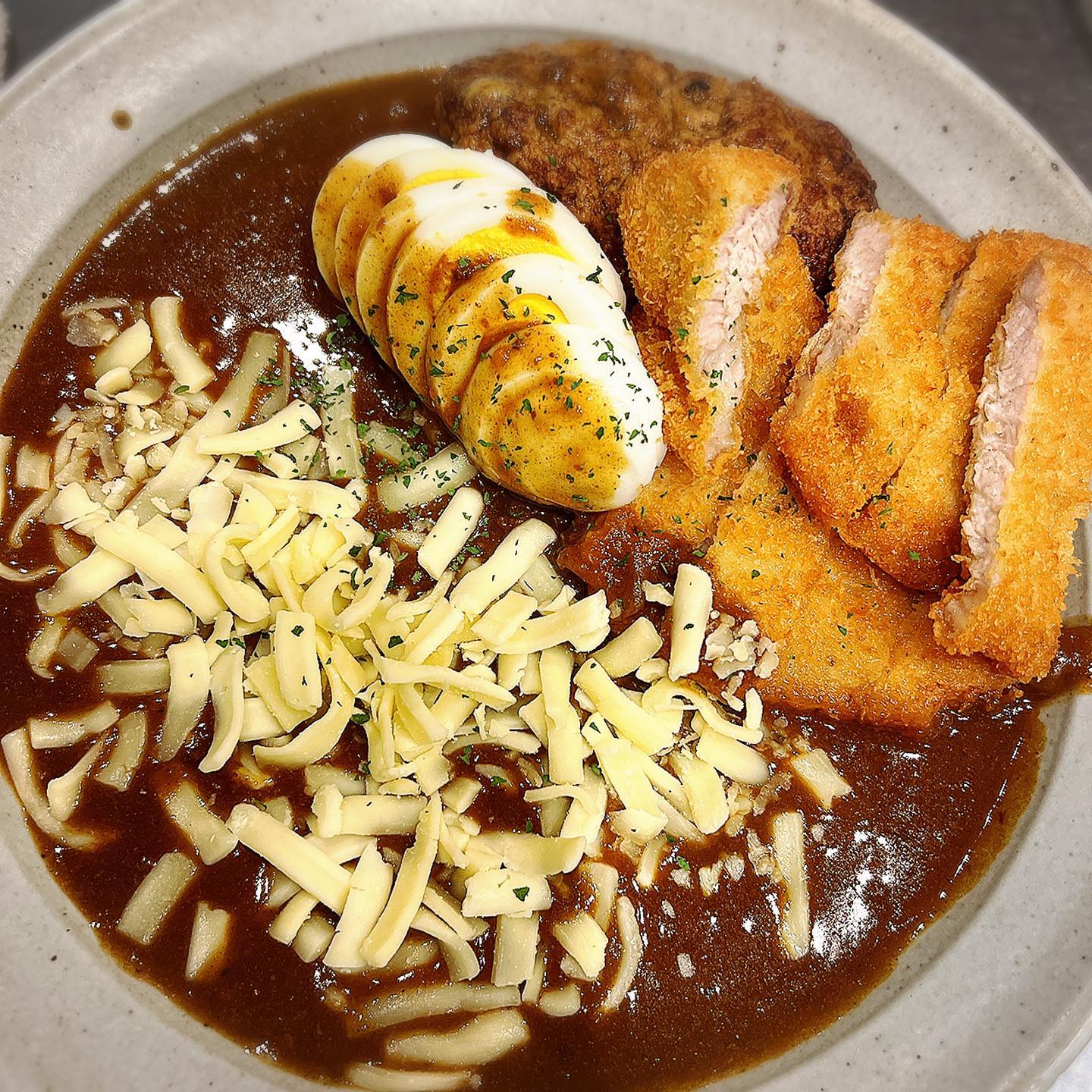 カレー＆フレンチトースト Hono