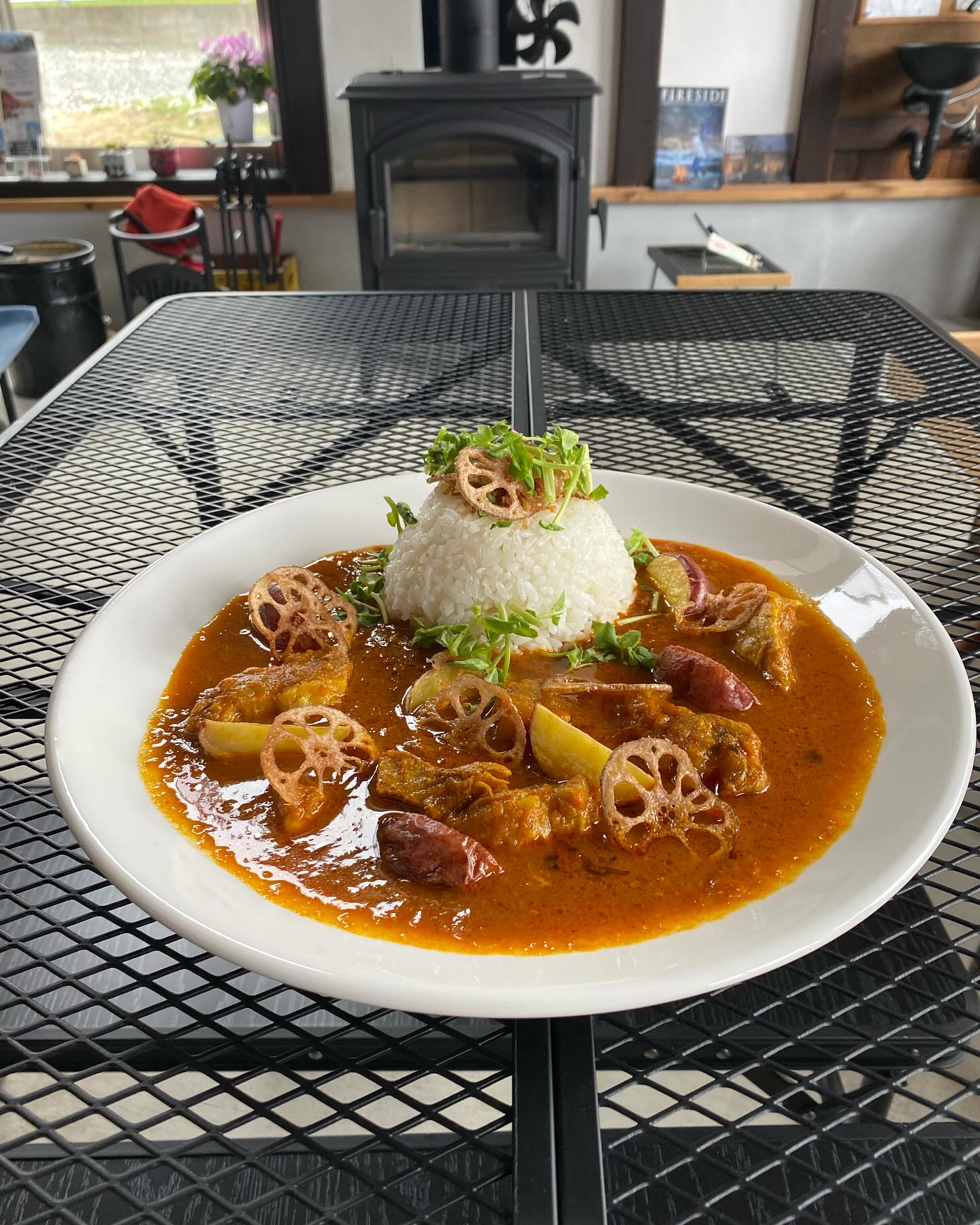 Curry＆Cafe UTSUMI BASE（カレー＆カフェ ウツミベース）