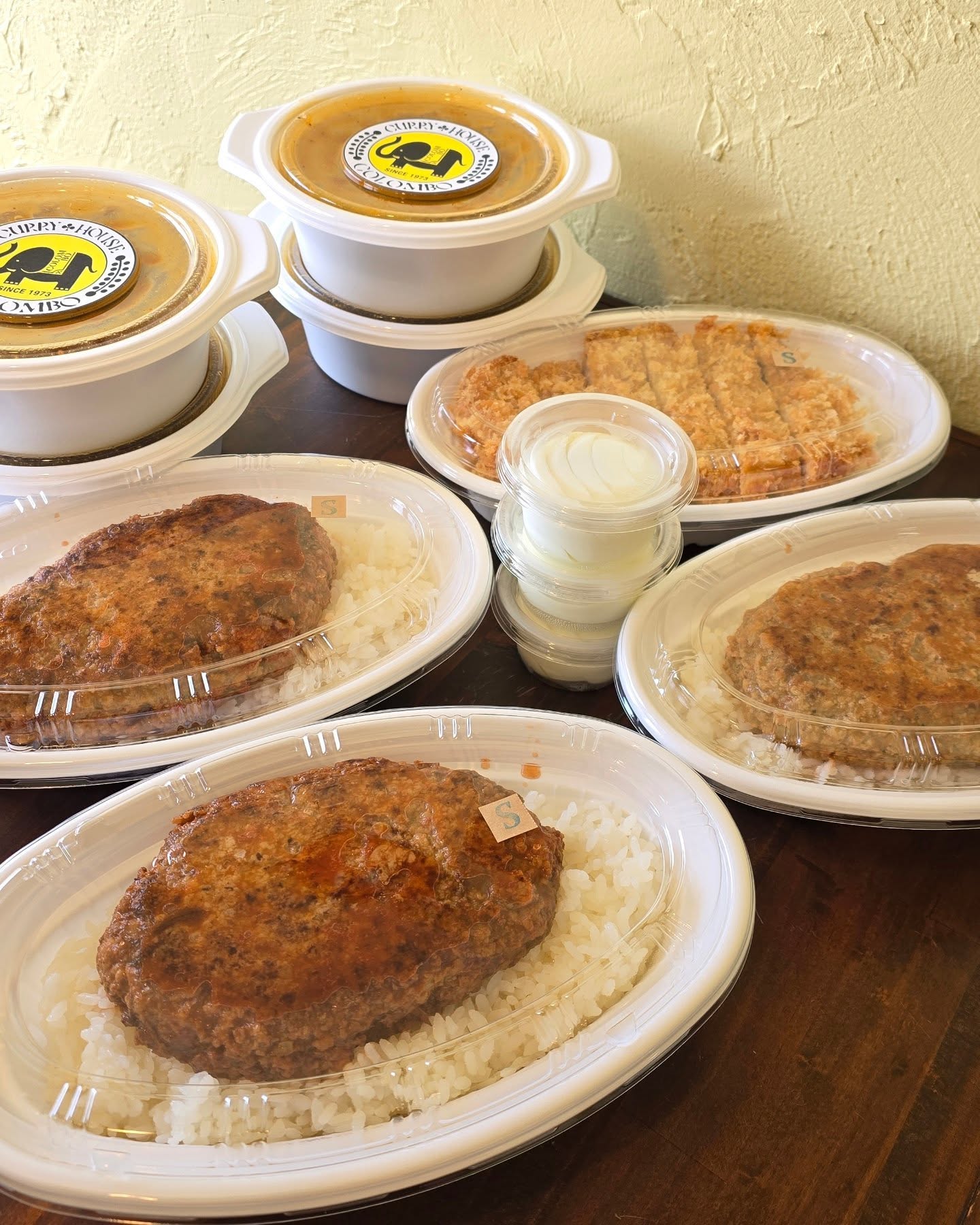 【テイクアウト専門】TAKE OUT HOUSE COLOMBO（テイクアウトハウス コロンボ）