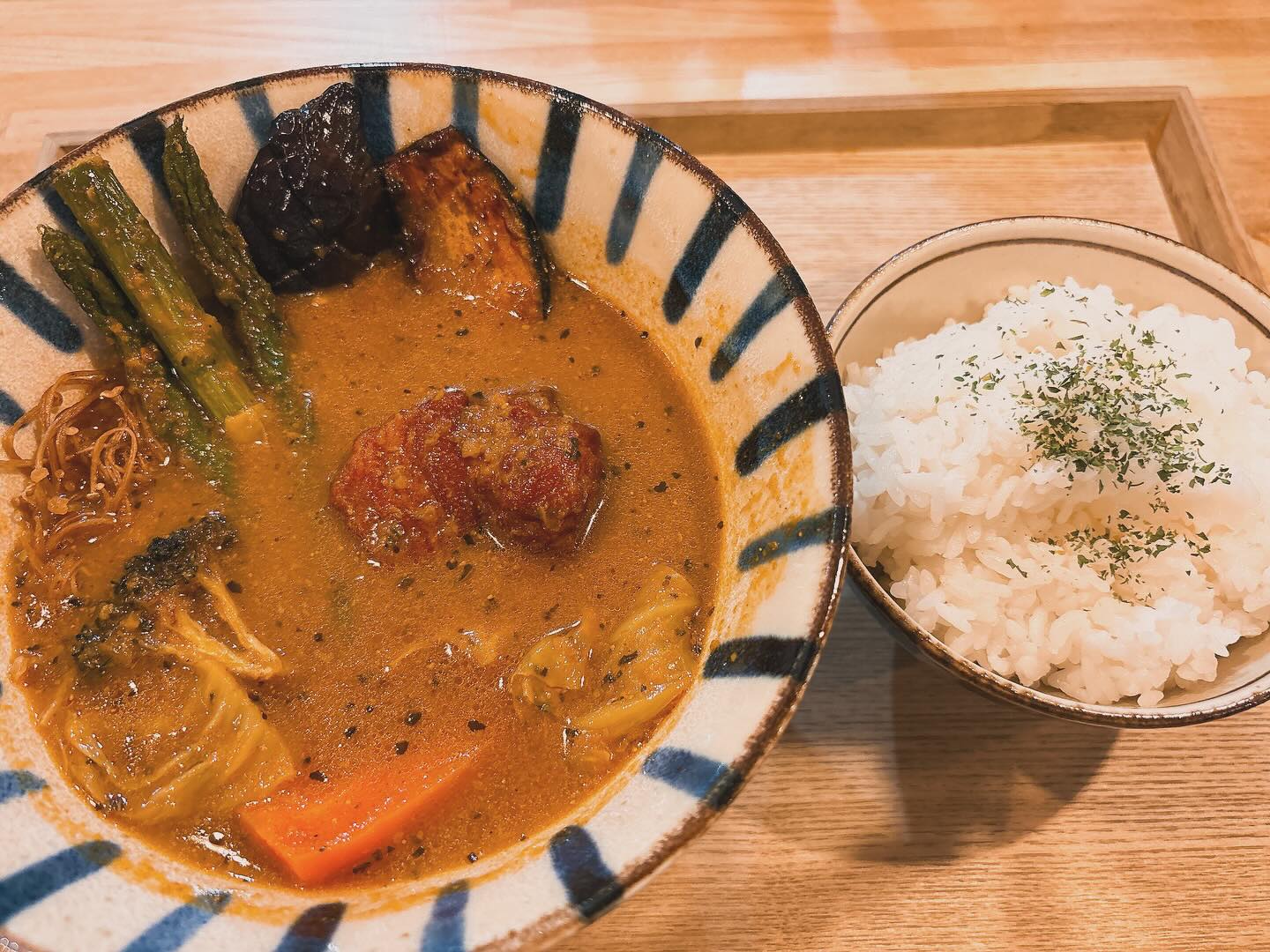 町のカレー屋さん