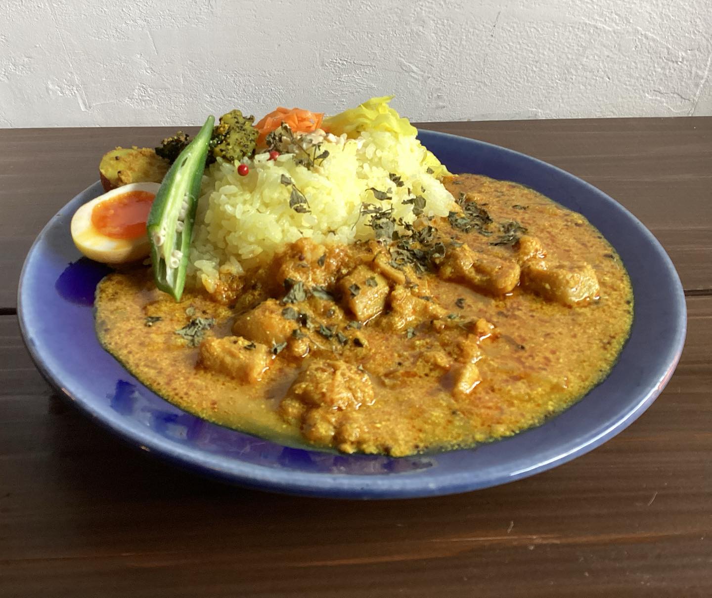 メラメラ事務所カレー