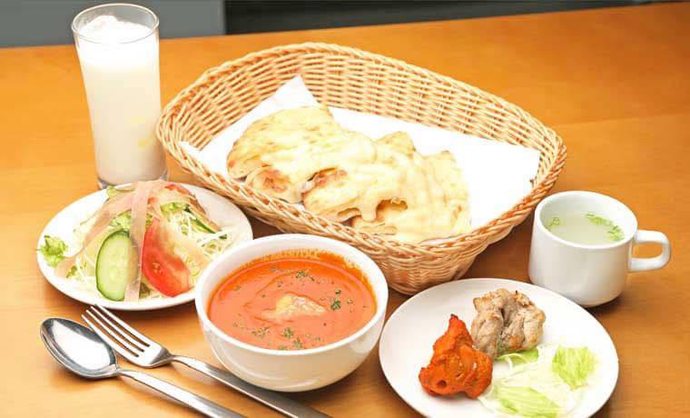 ロイヤルカレー 日向店