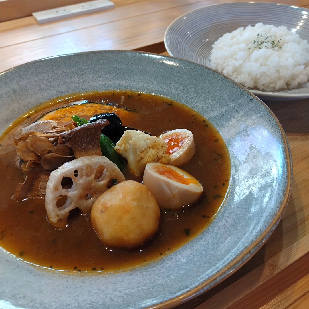 UOYUKI SOUP CURRY ＆（ウオユキ スープ カレー ＆）