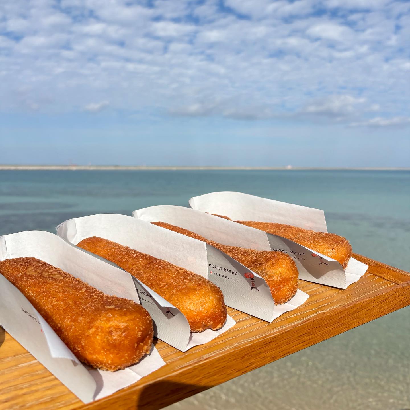 もとむのカレーパン 瀬長島ウミカジテラス店