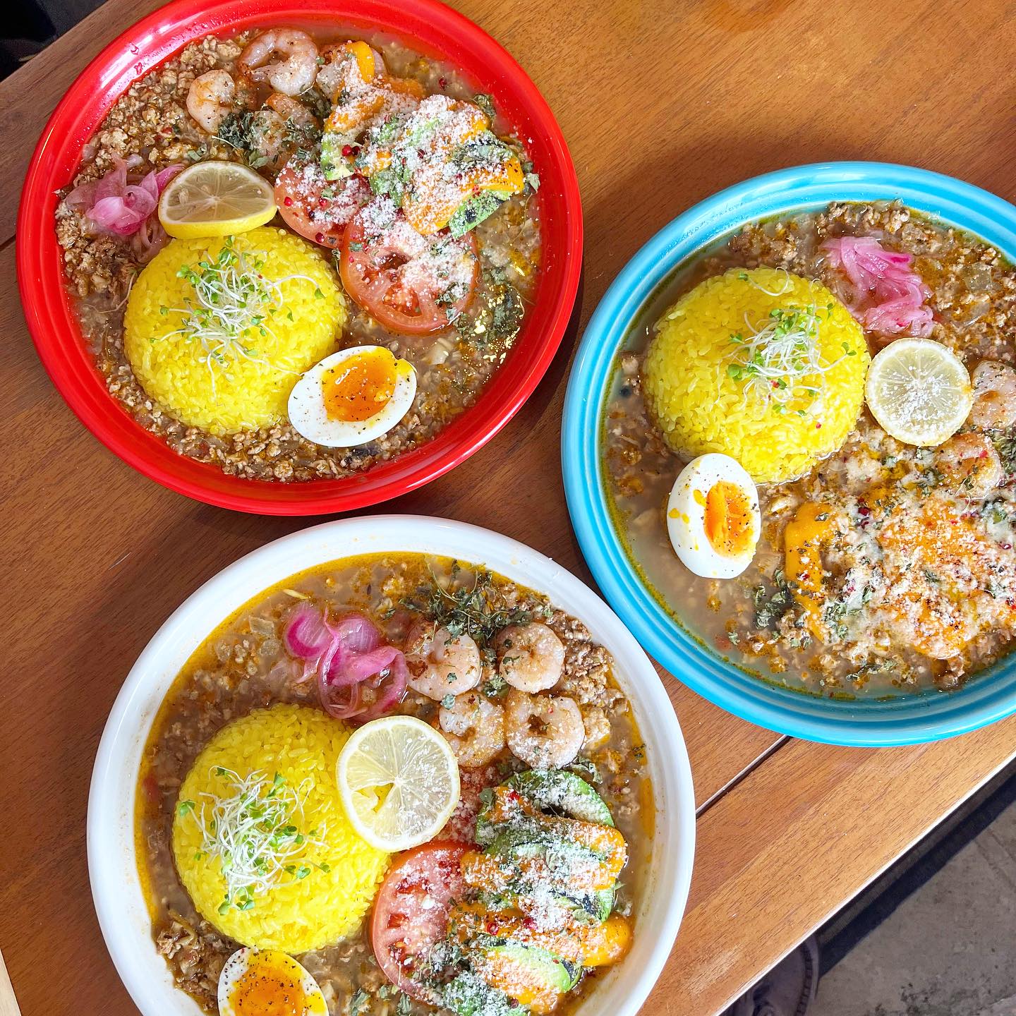 KOMOLEBI（コモレビ）