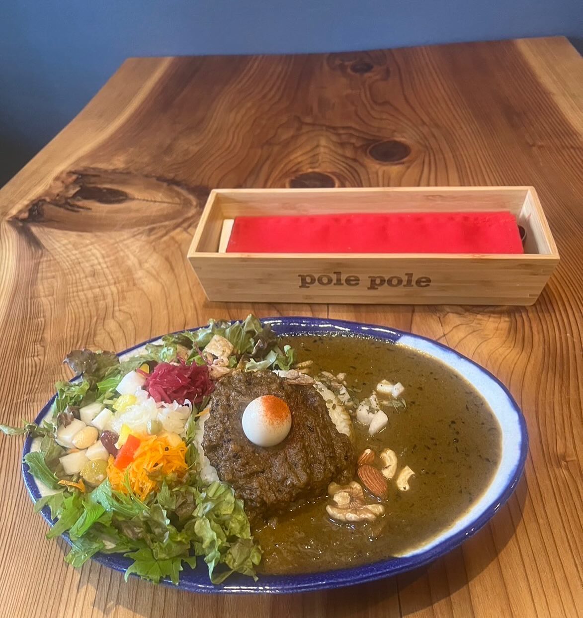 スパイスカレーとカヌレのお店 pole pole