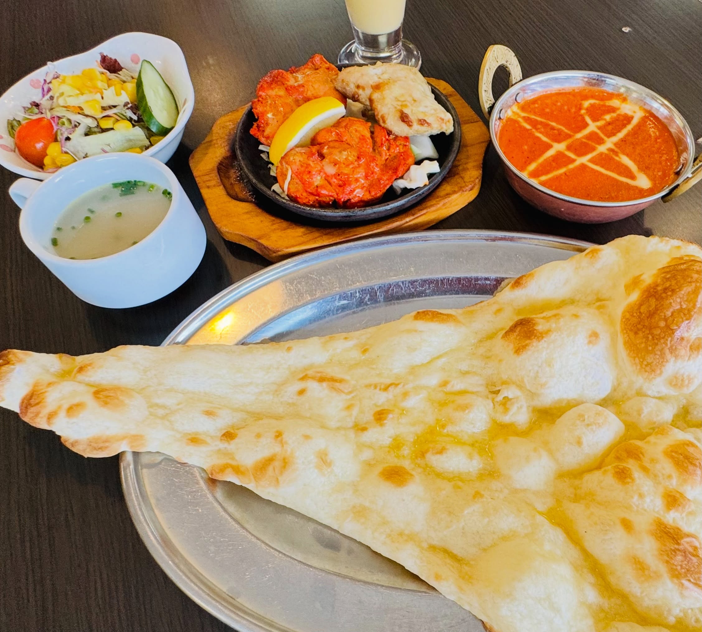 虹のカレーハウス