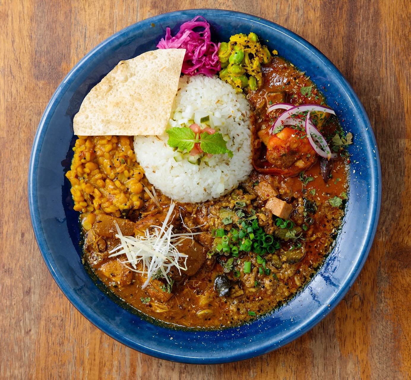 創作カレー MANOS