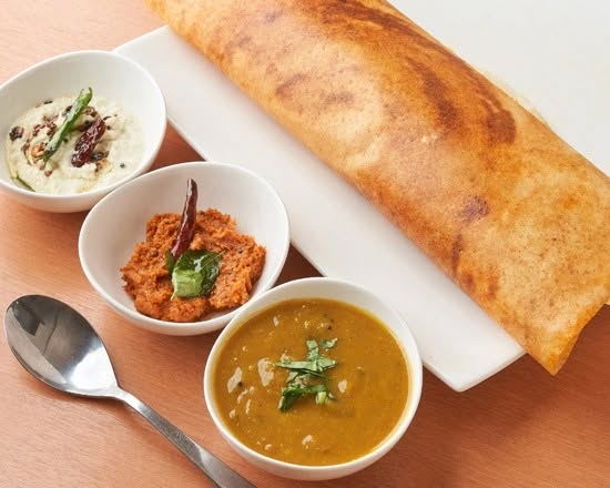 Curry Leaves Cafe＆Restaurant（カレーリーブス カフェ＆レストラン）