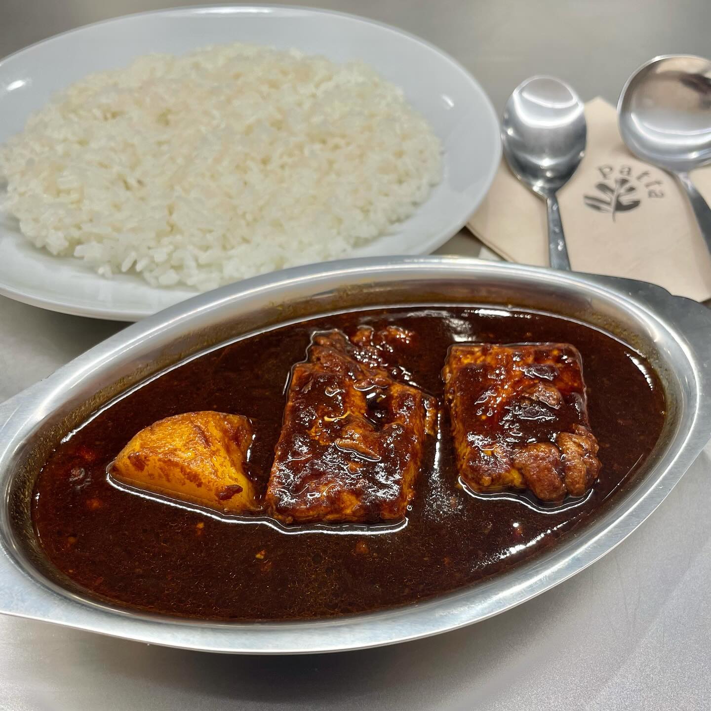 Patta Nakameguro（パッタ ナカメグロ）