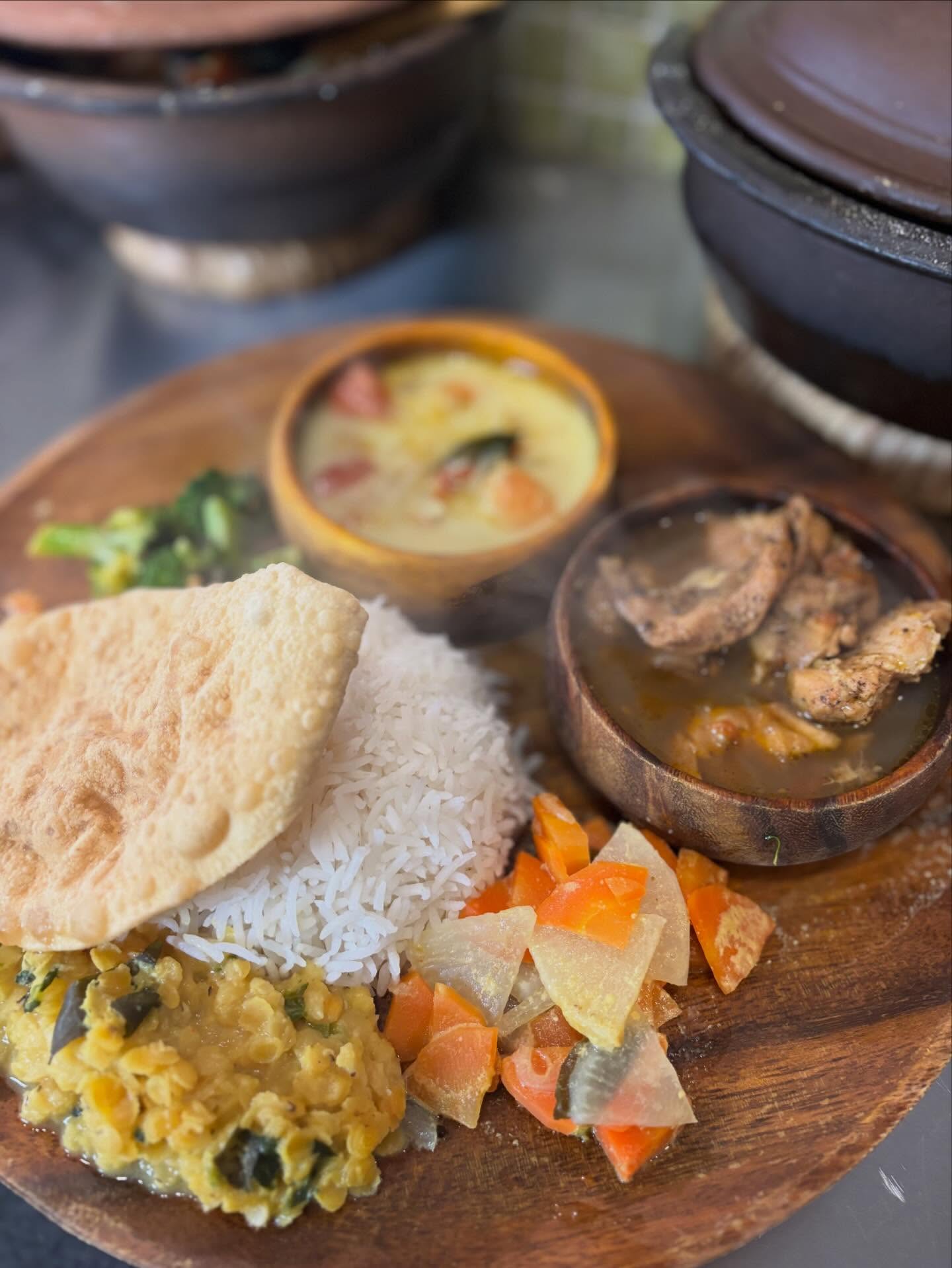 yum-yum kade（ヤムヤムカデー）