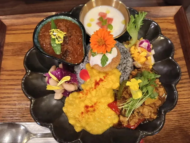 洋食膳 海カレー TAKEUCHI 神保町本店