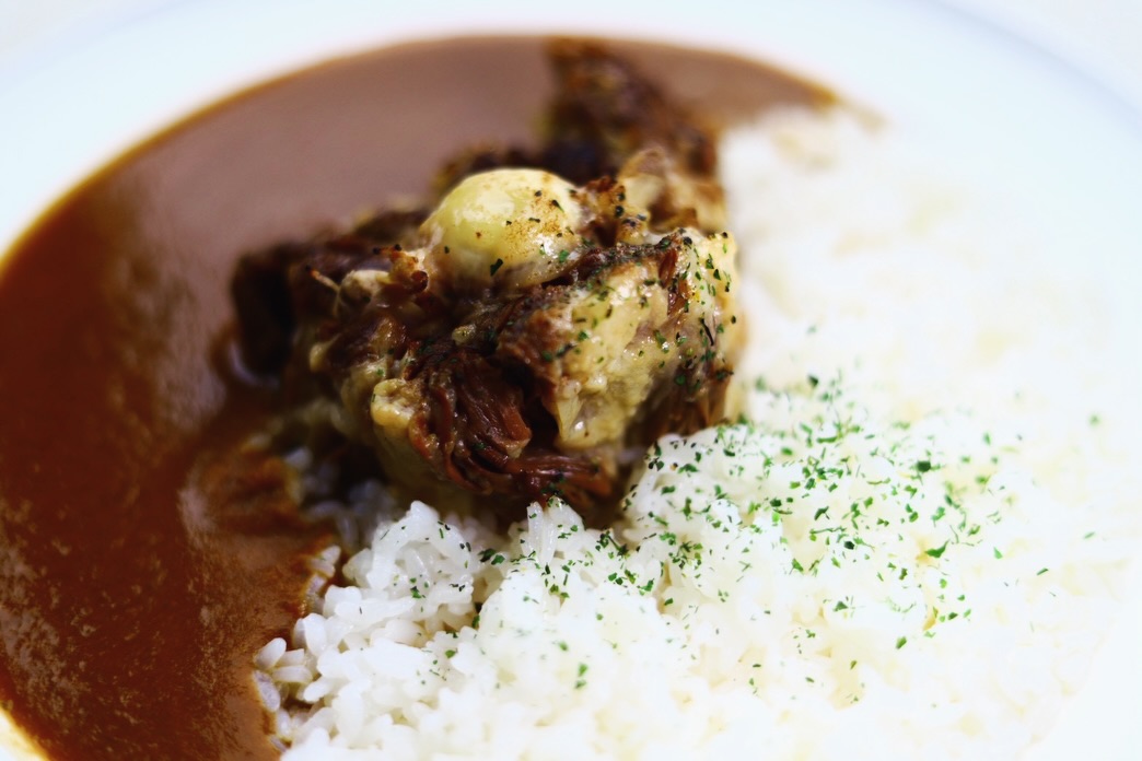 テールくんはカレー屋さん。