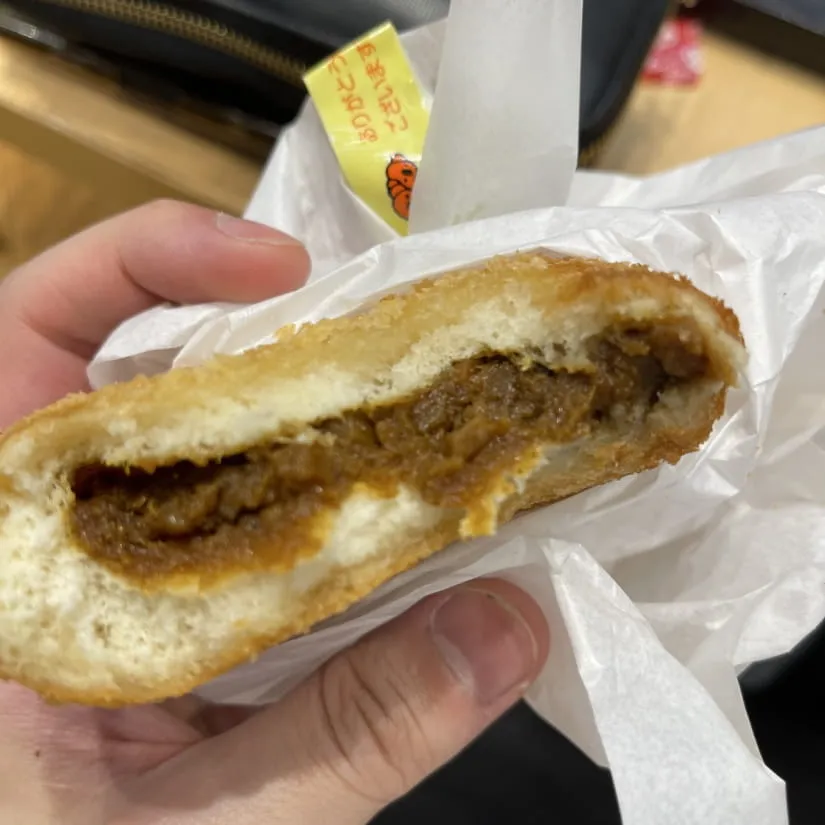 安価なのに、中のカレーがぎっしり！