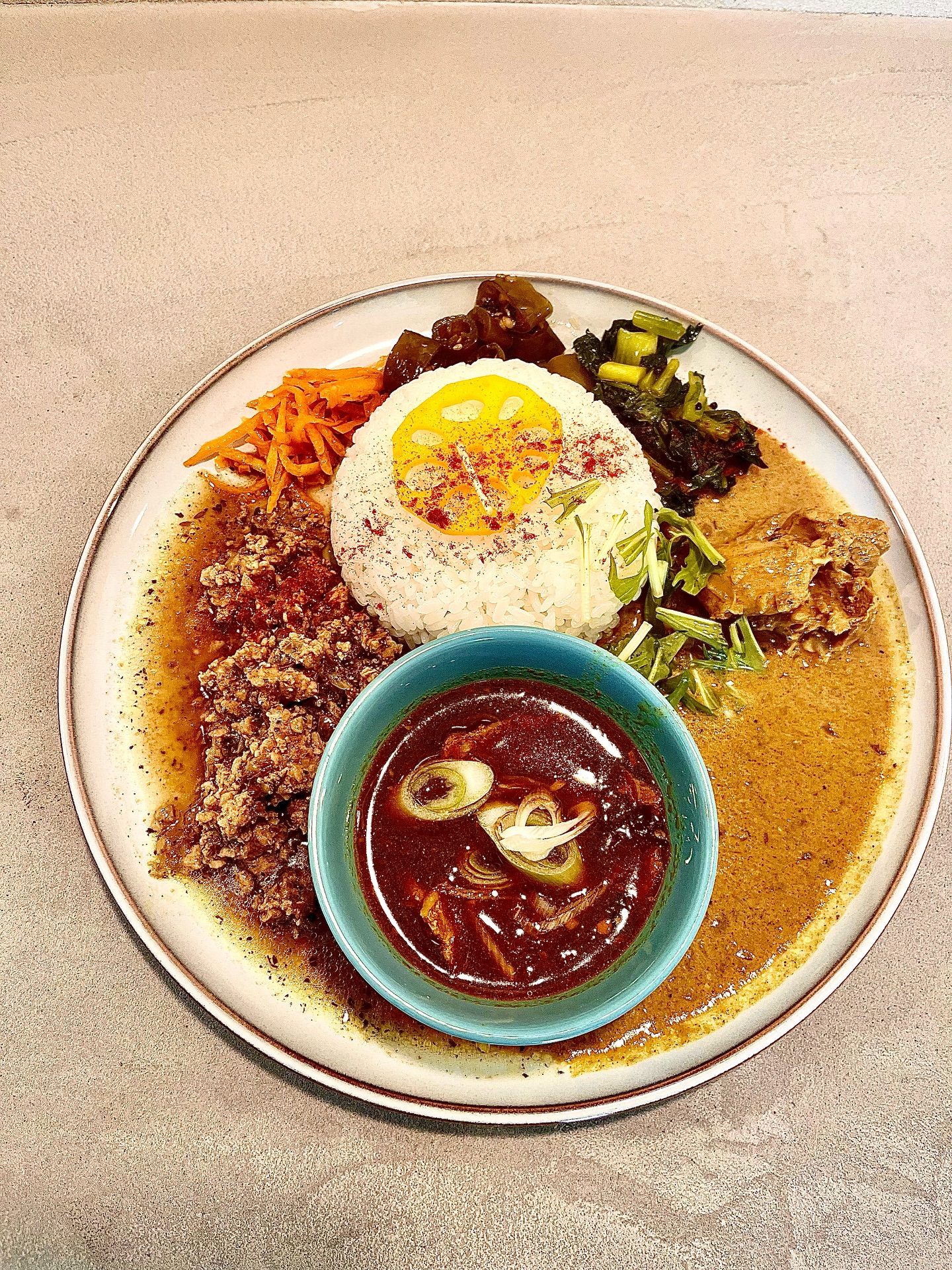 DAZ CURRY（ダズカリー）