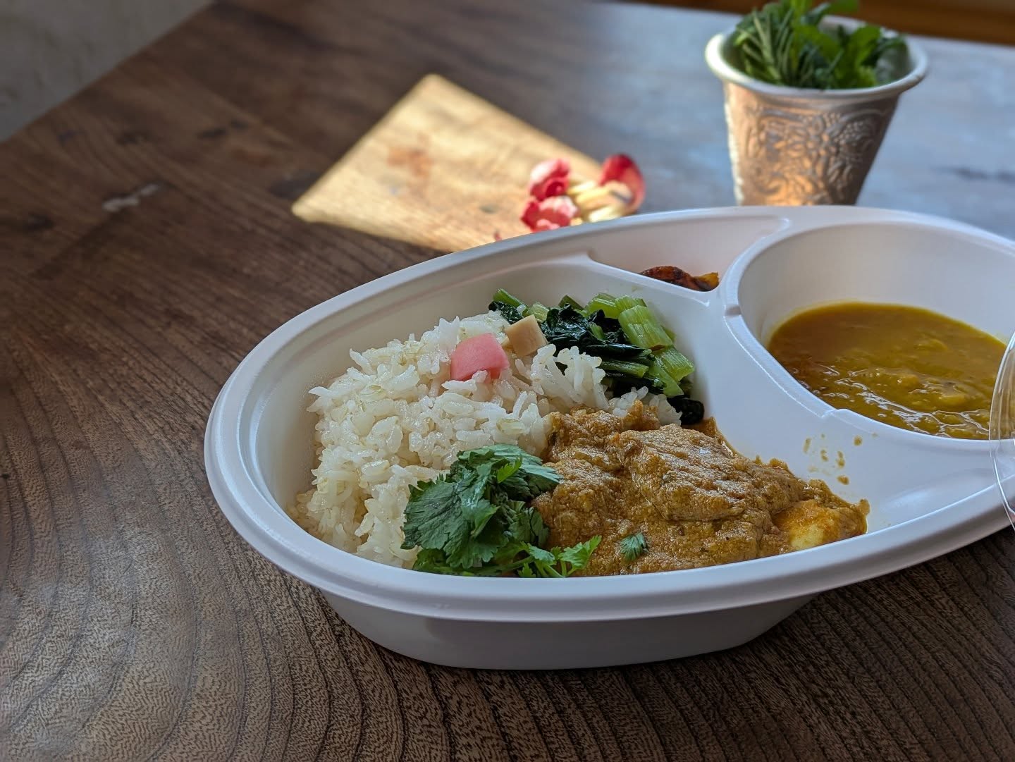 焼菓子とインドカレー うぐいす